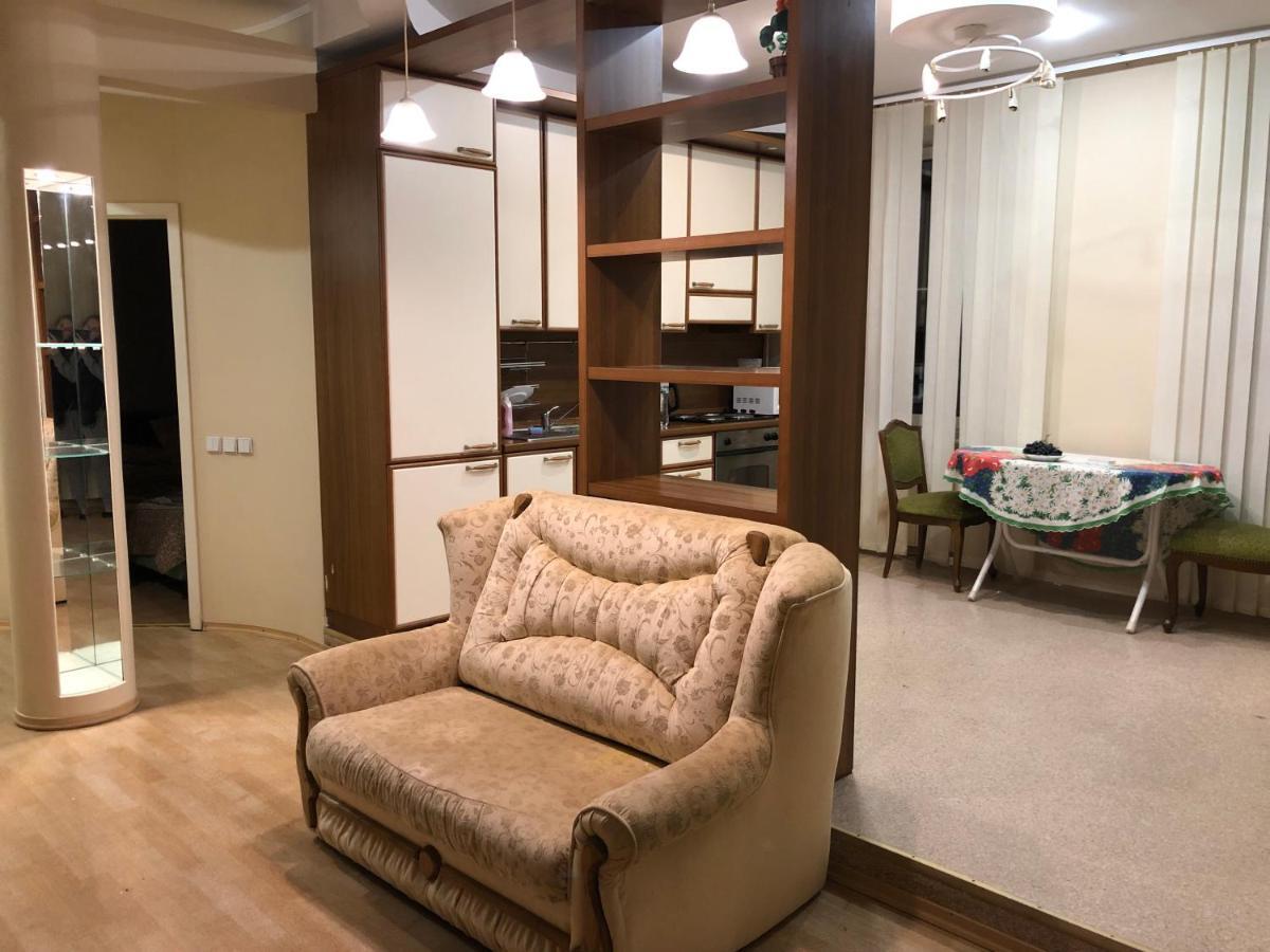 Lux In The Center With Jacuzzi Most City Area Dnipro Exterior foto